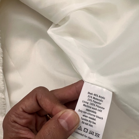 Brand New Girls Janie and Jack White Faux Fur Kids Coat - Picture 4 of 4